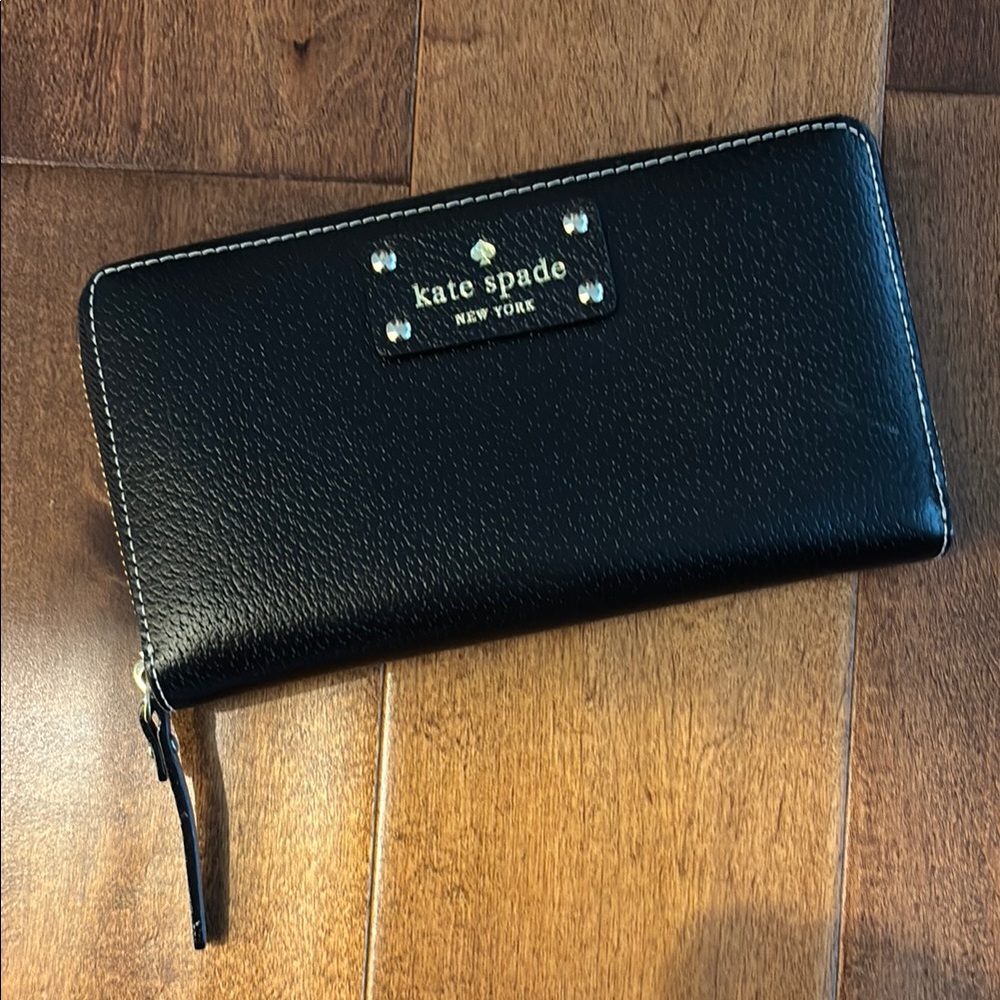 Kate Spade Black Leather Zip Wallet